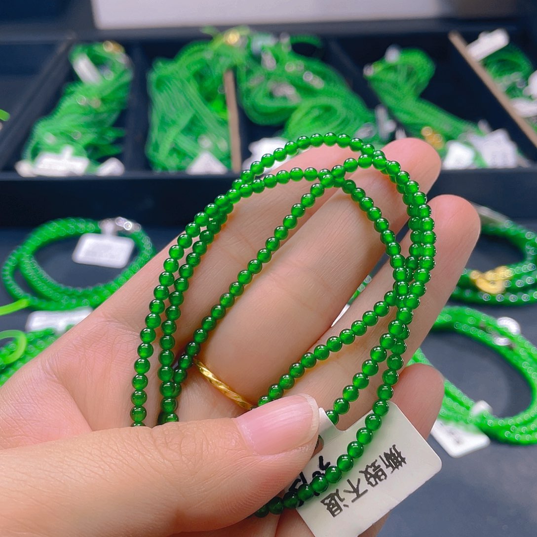 翡翠未镶嵌颈饰卡3