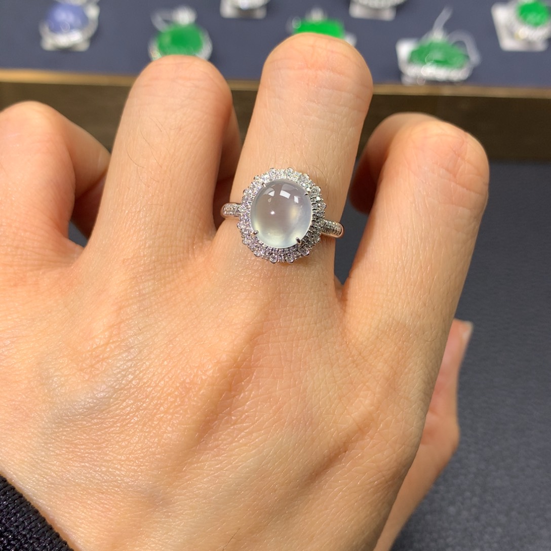 翡翠戒指18K金镶嵌翡翠