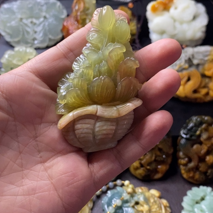 小***猫岫玉未镶嵌项链毛衣链