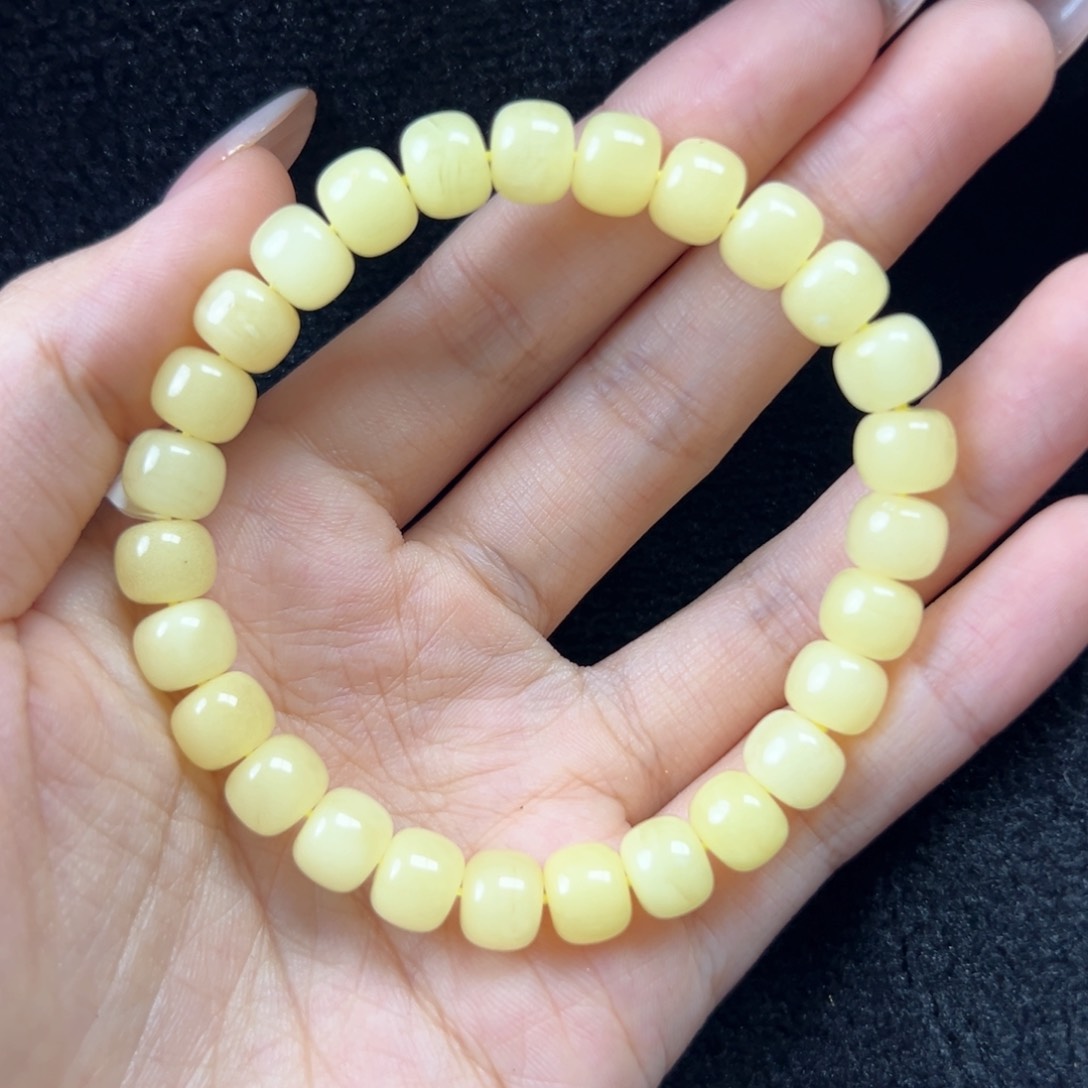 未镶嵌琥珀珠宝奇石