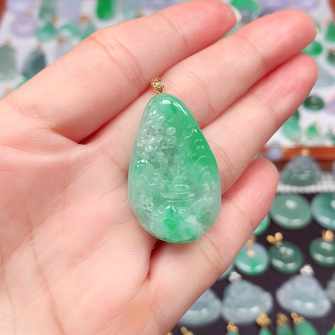 翡翠颈饰18K金镶嵌天然翡翠A货