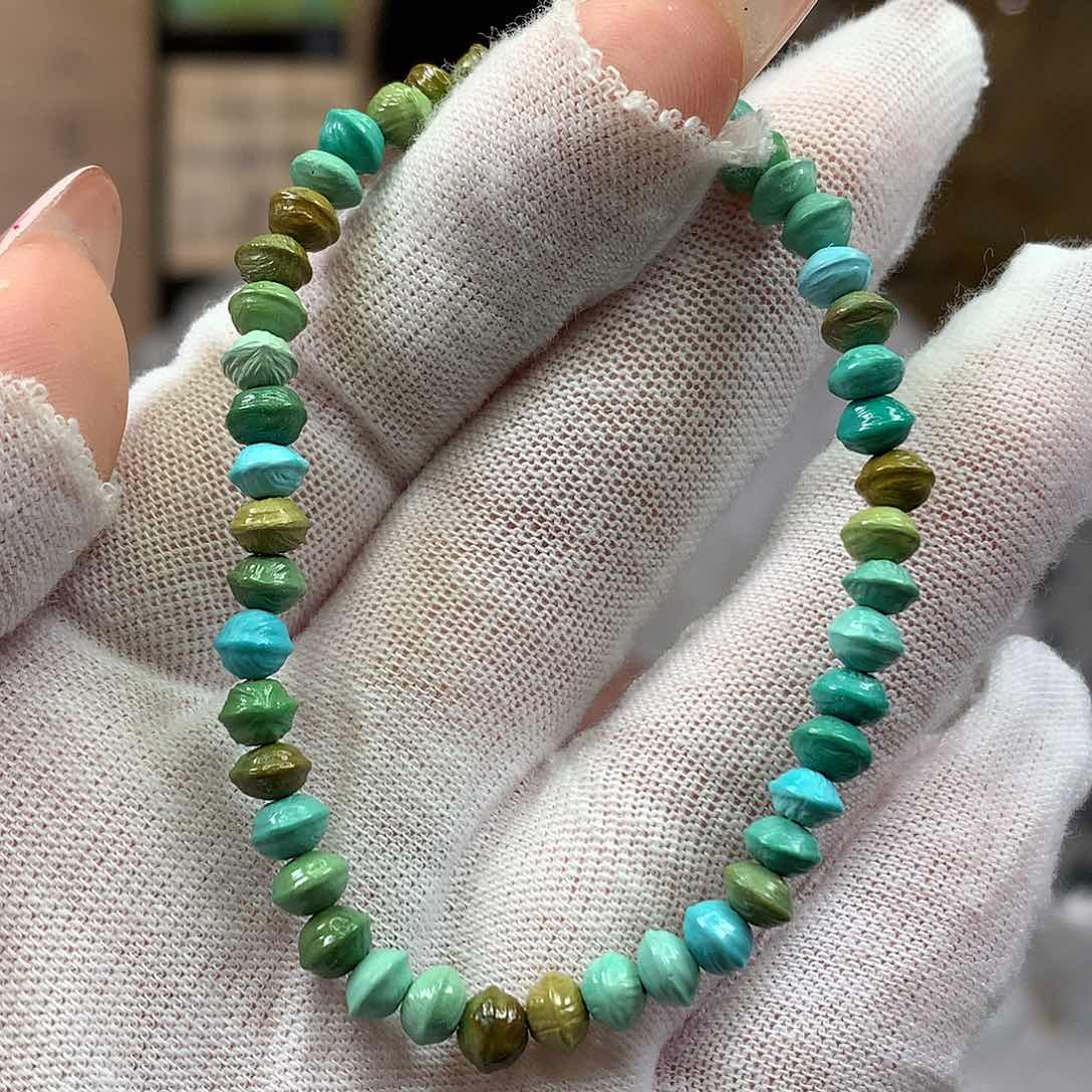 绿松石未镶嵌挂件