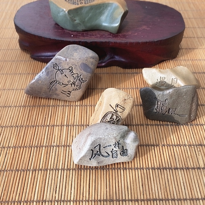 *****原石雕刻工艺品手把摆件