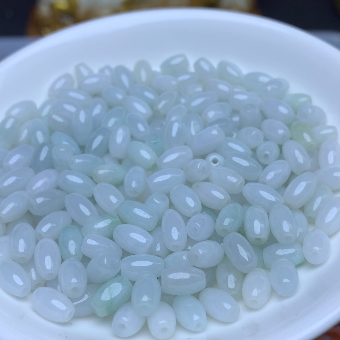 【闪购商品】翡翠手链未镶嵌卡5乘8冰绿白米珠100个