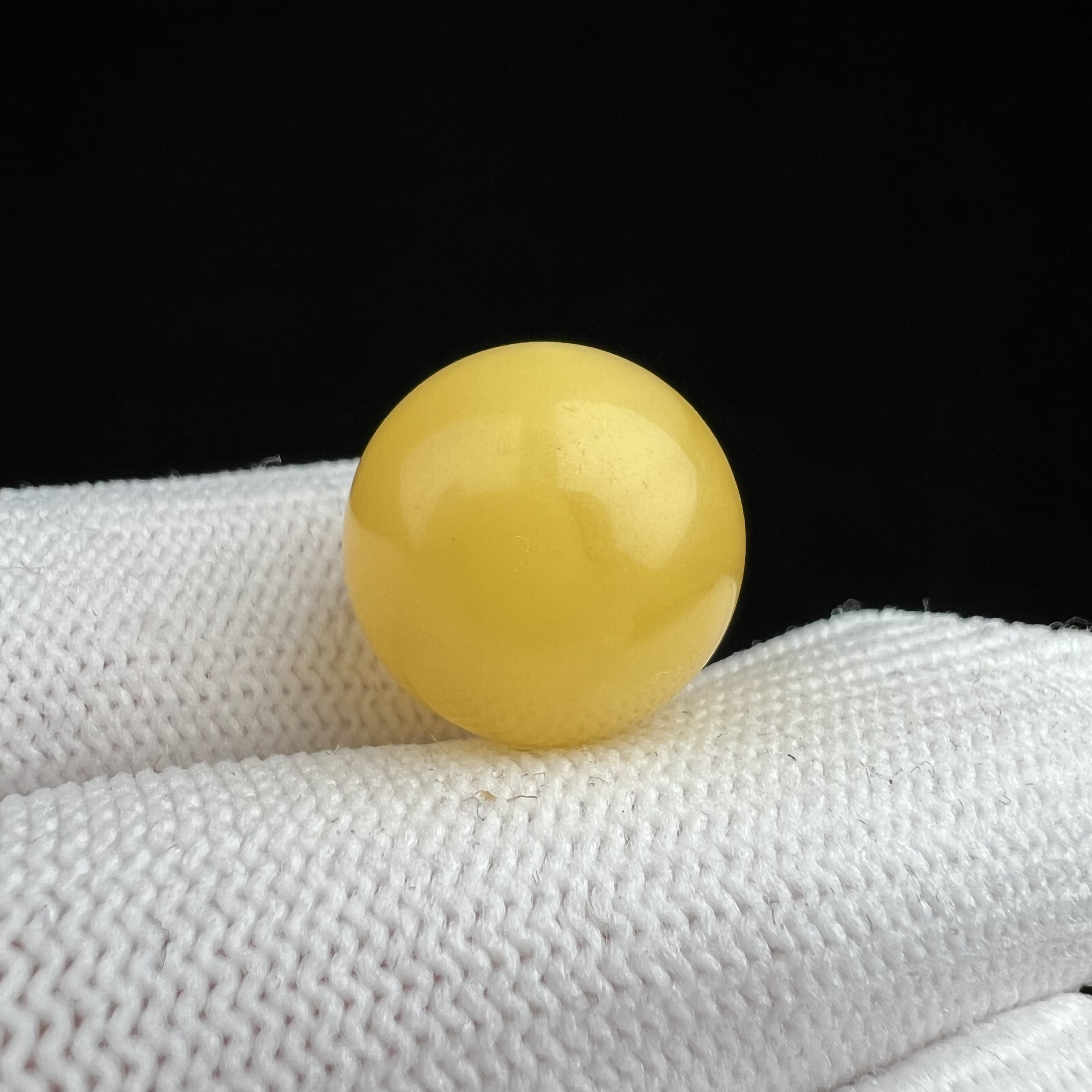 A1613天然原矿蜜蜡 鸡油黄圆珠15mm支持复检假一罚十