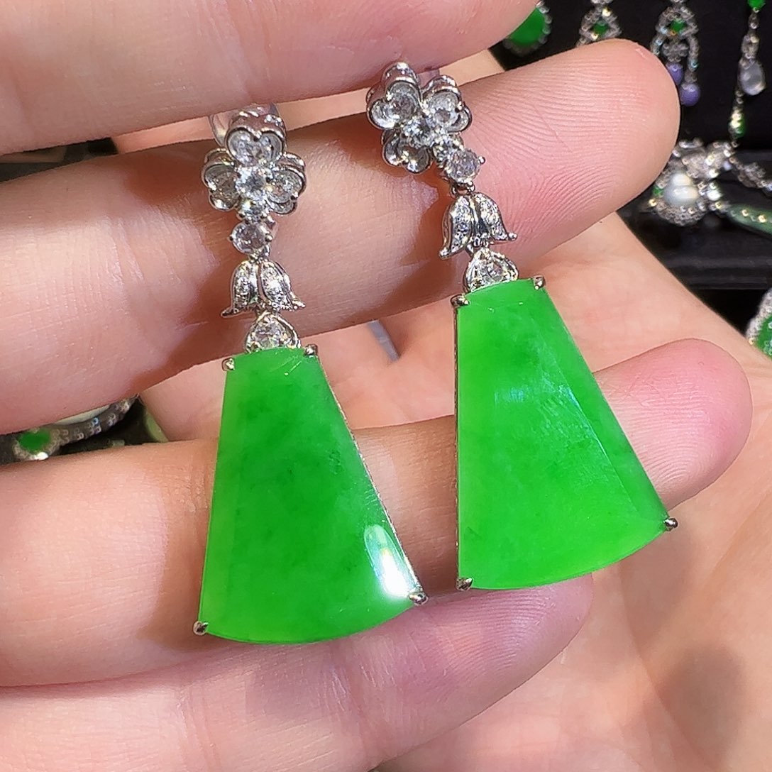 翡翠耳饰18K金镶嵌无事牌