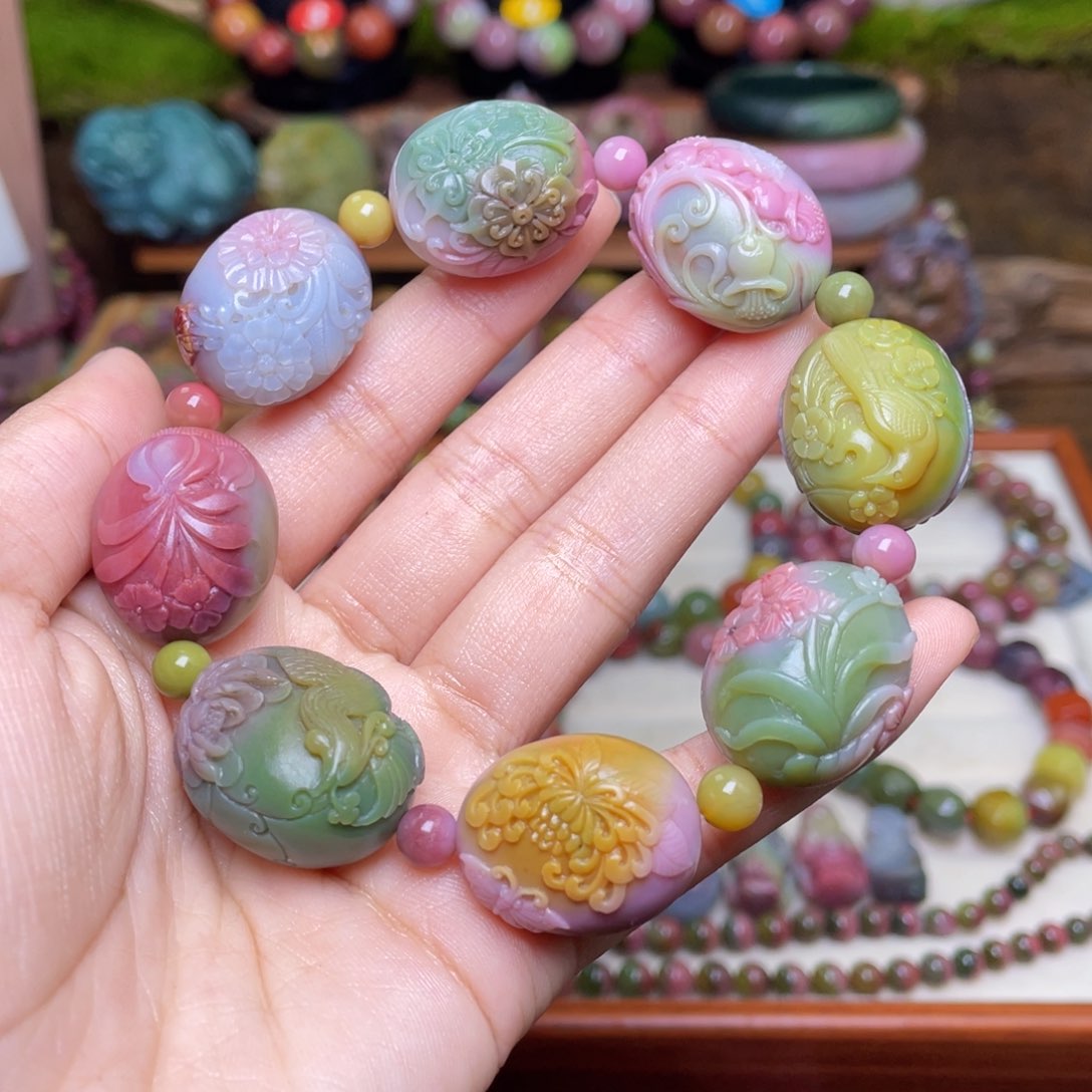 玛瑙/玉髓珠宝半成品未镶嵌?**?盐源玛瑙十二月花雕刻手串