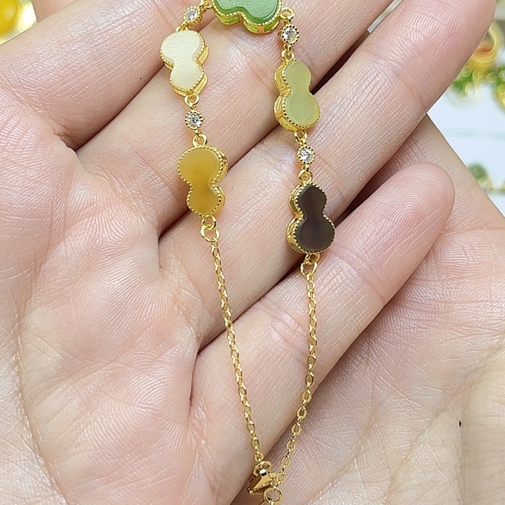 舍***u和田玉银S925镶嵌耳饰