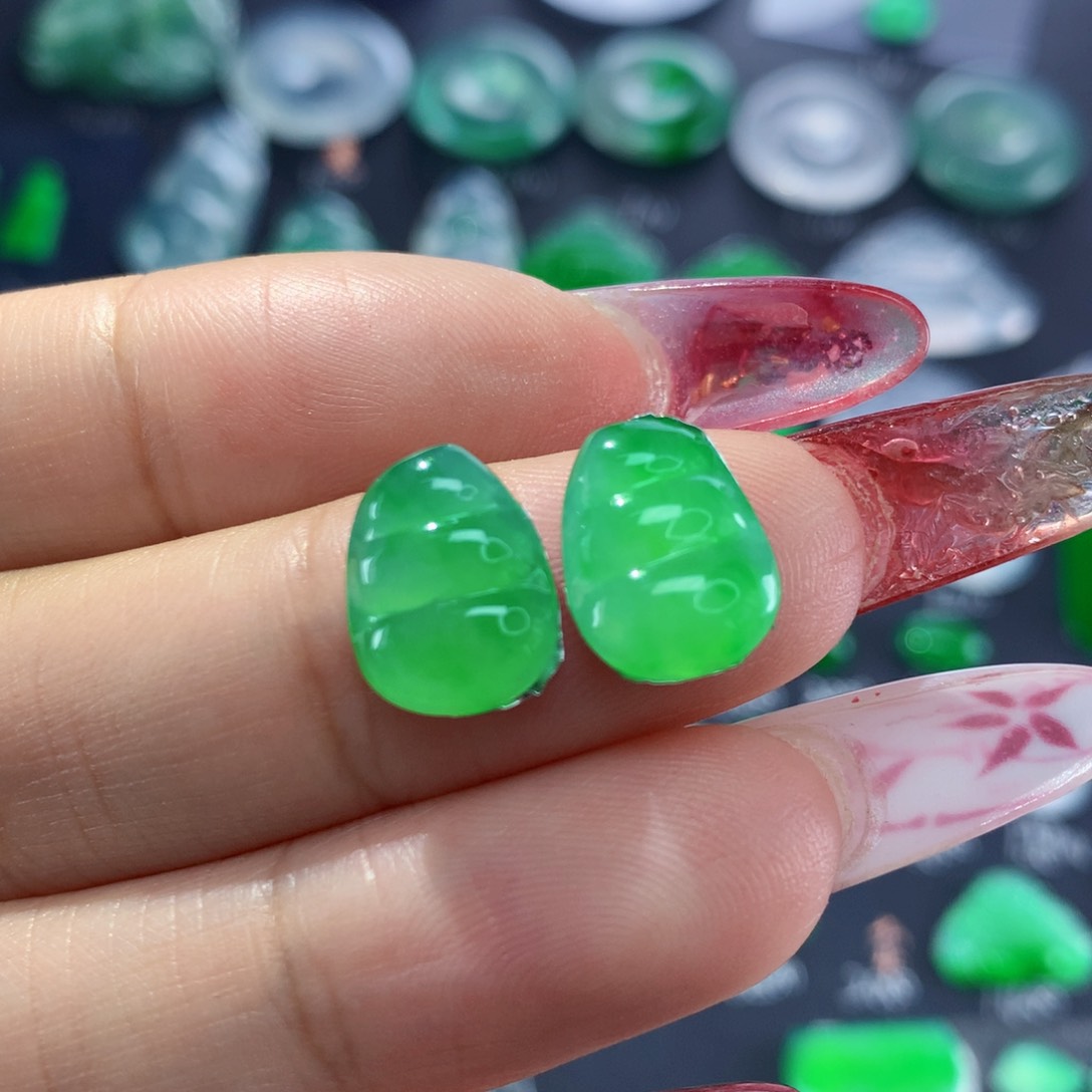 翡翠颈饰未镶嵌纯天然缅甸翡翠A货