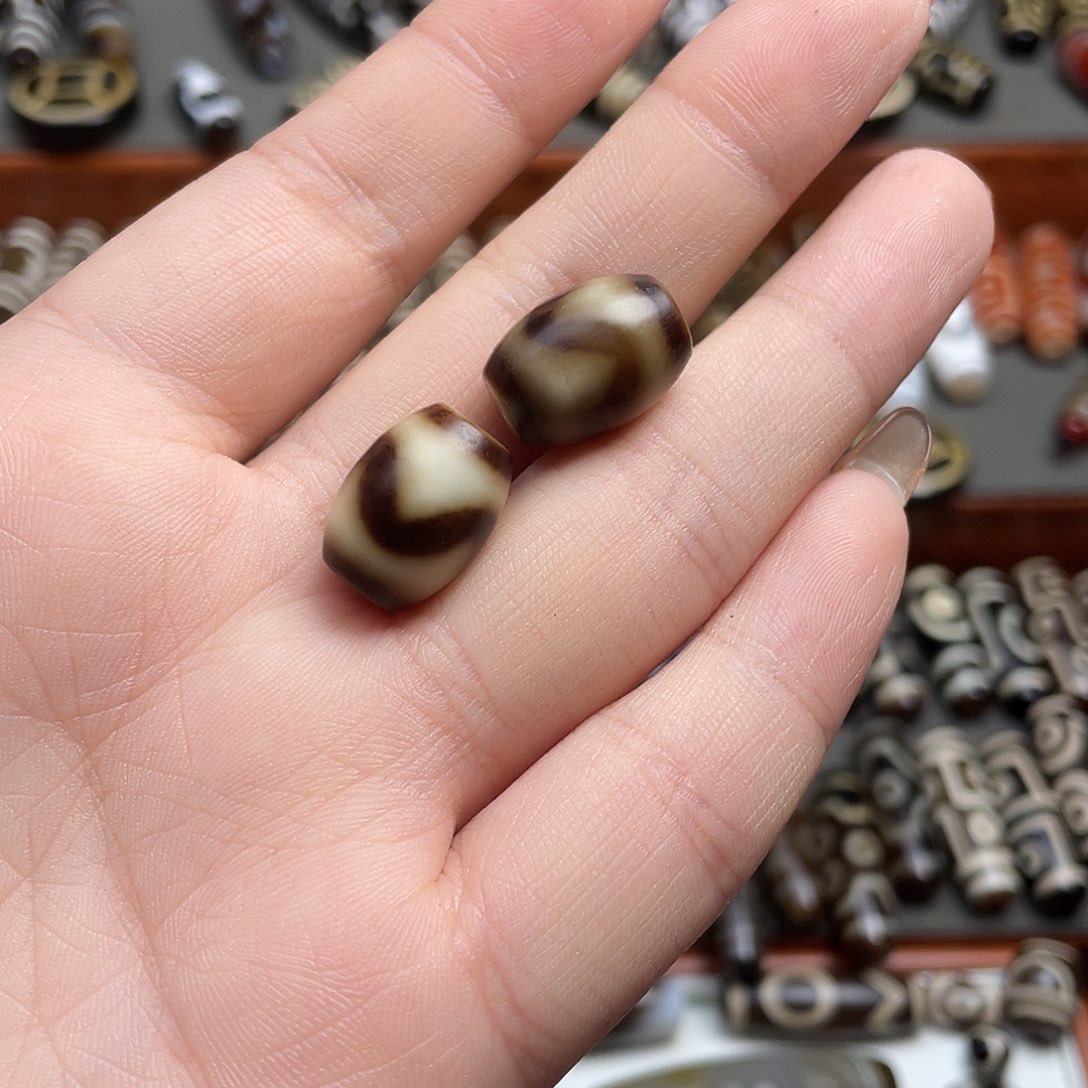 玛瑙/玉髓颈饰未镶嵌F****e