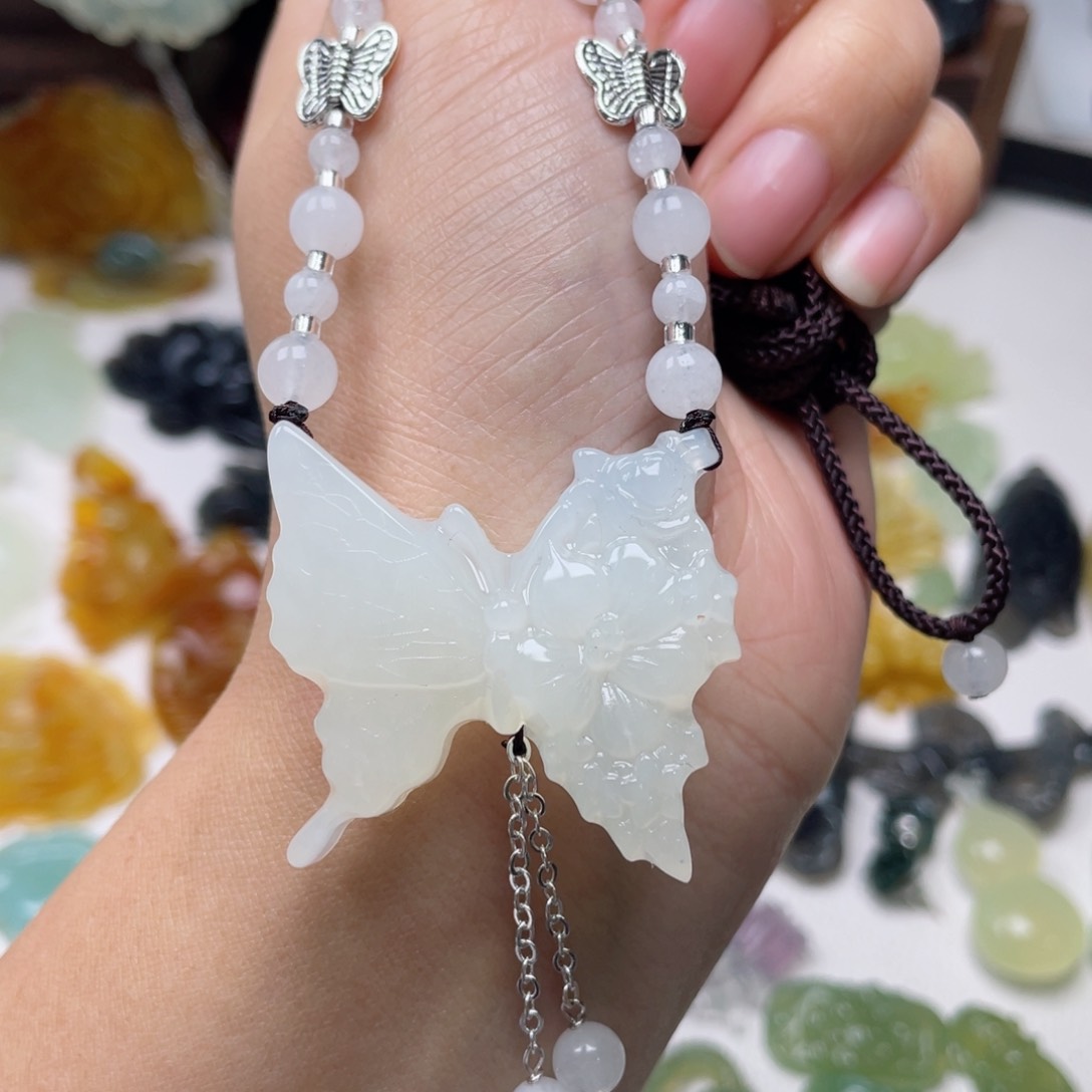 蛇纹石玉颈饰未镶嵌