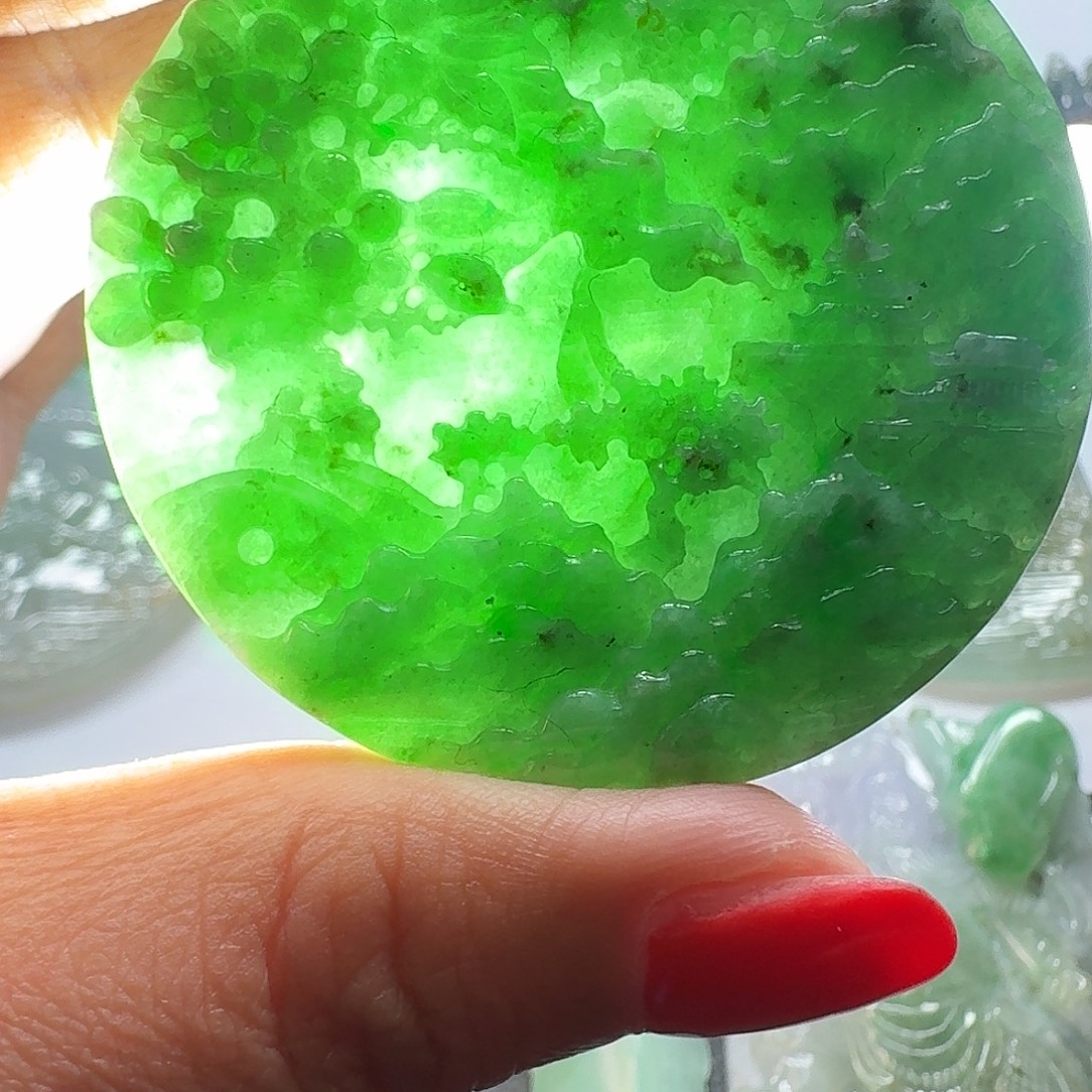 翡翠未镶嵌颈饰吊坠