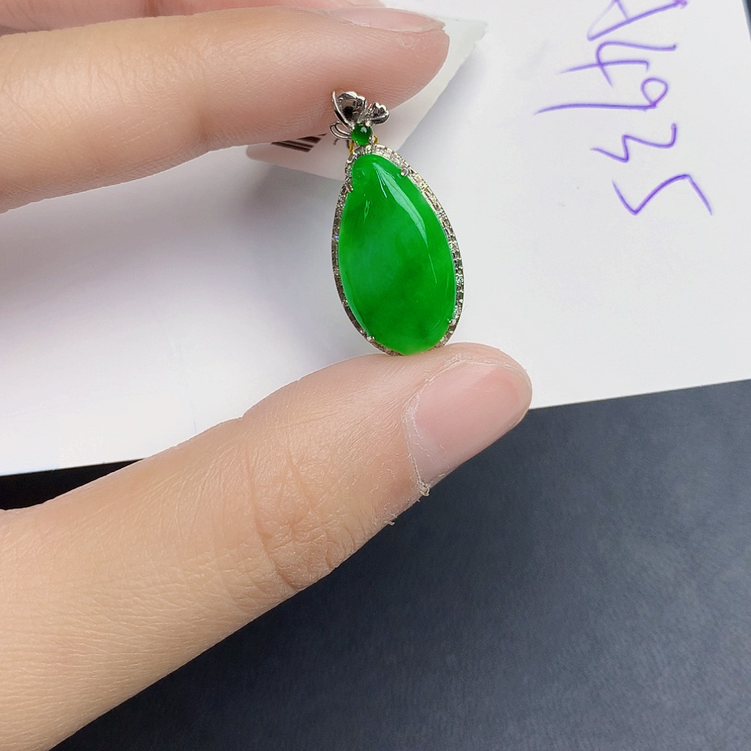 翡翠18K金镶嵌颈饰0009999889000