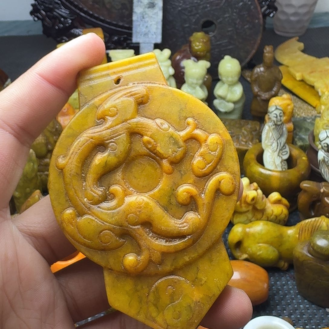 白玉菩提吊坠。。。