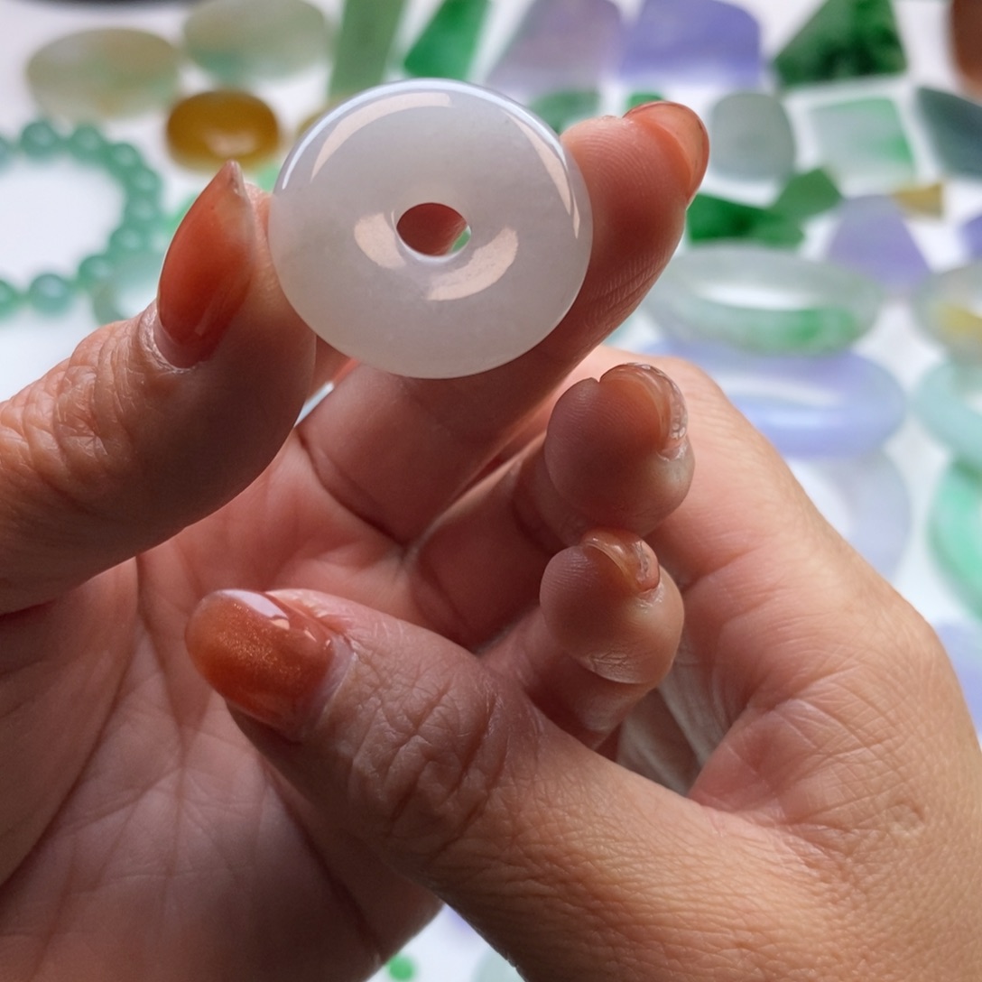 翡翠挂件未镶嵌天然翡翠