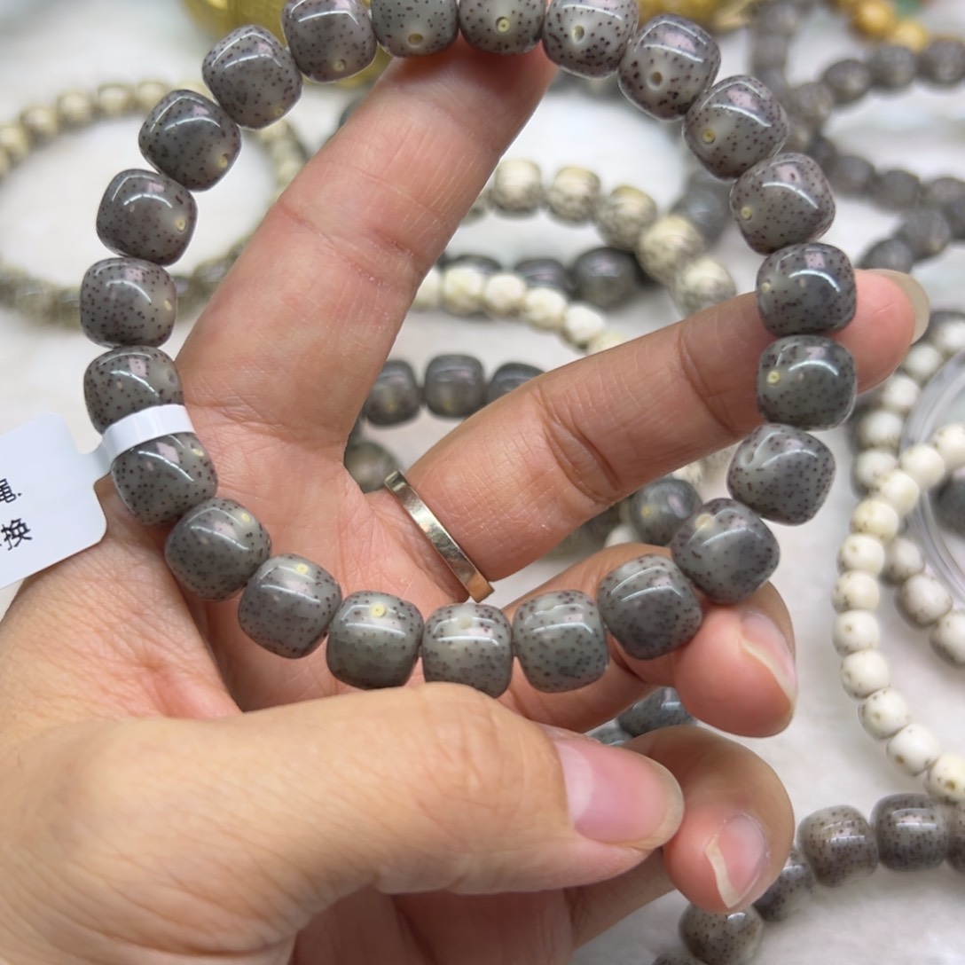 星月菩提手串@****щ10*9黑冰  