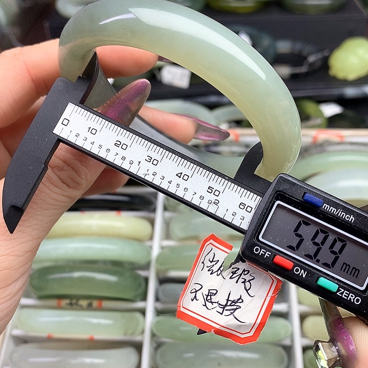 蛇纹石玉手镯未镶嵌946