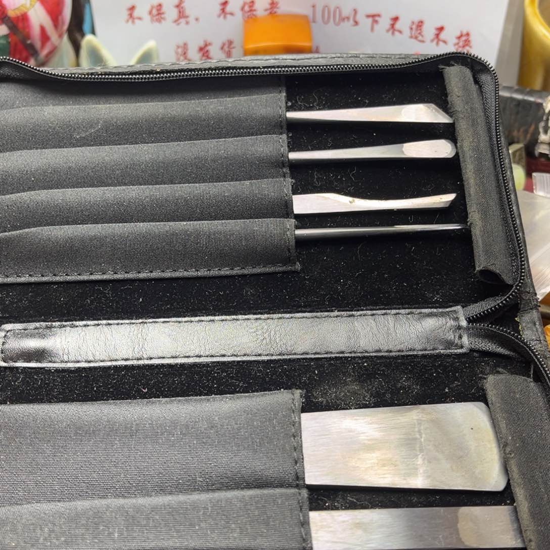 魔***手查罗石合金颈饰挂件一个一拍