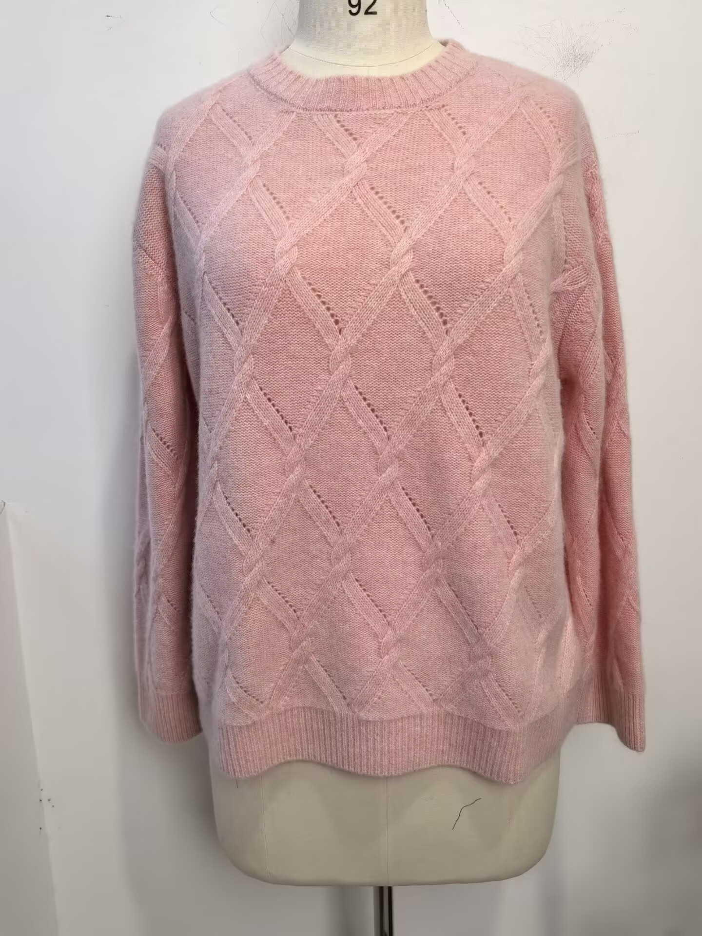 『奕可』女款秋冬针织时尚休闲百搭菱形绞花圆领山羊绒衫（MTT2735）