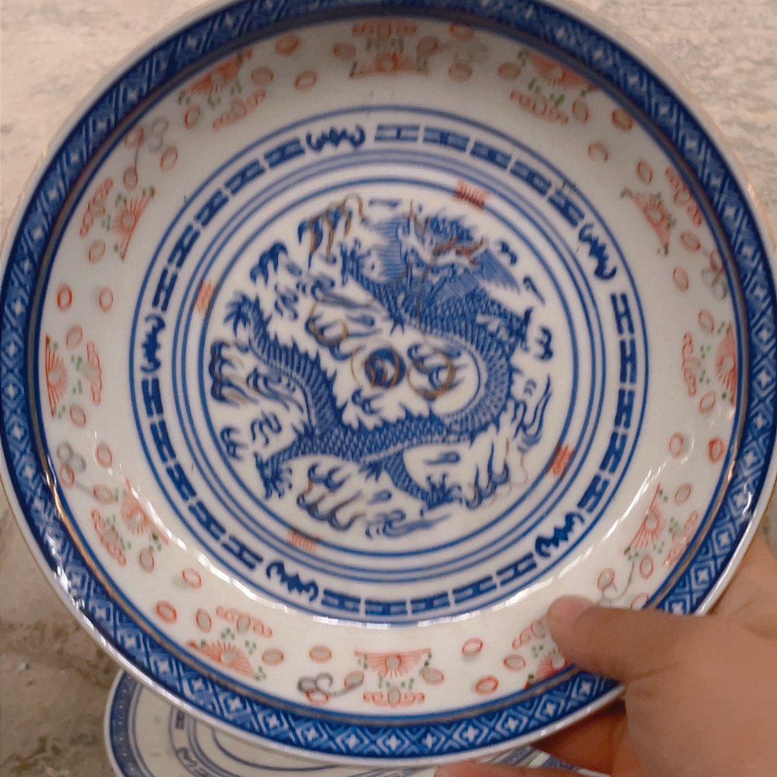 盘景德镇青花玲珑瓷