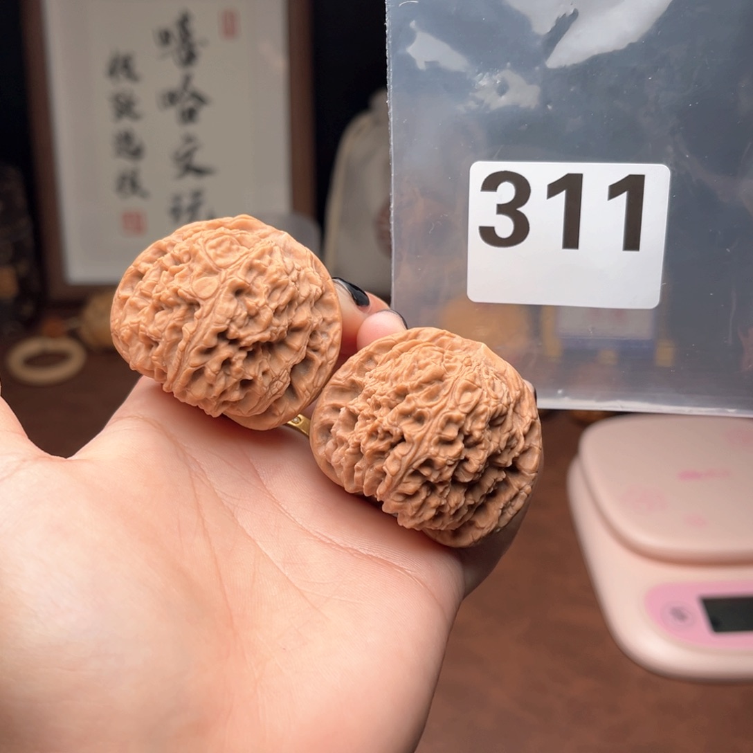 文玩核桃吊坠球疆45