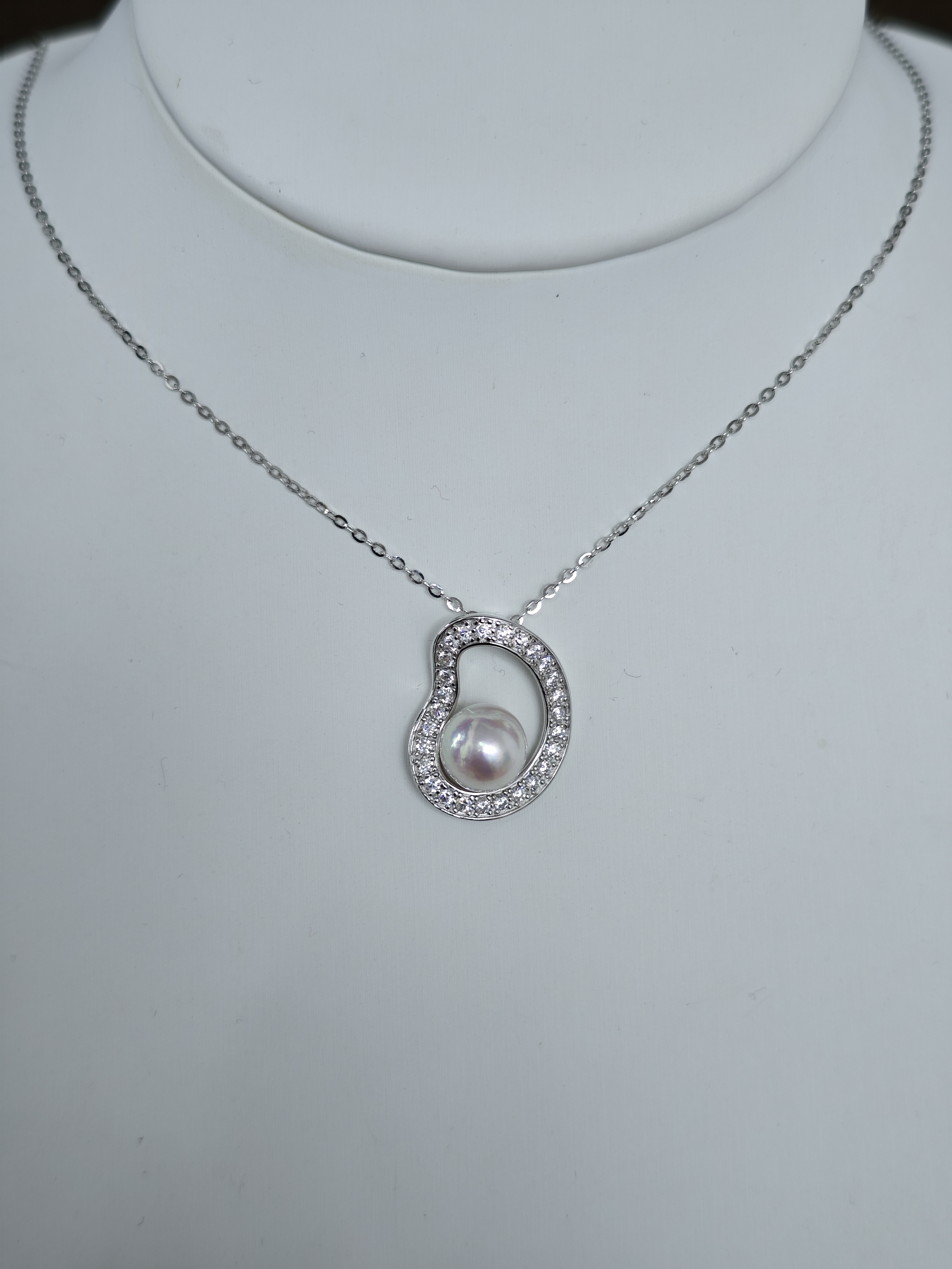 【孤品】天然海水珍珠akoya相思豆吊坠，正圆8.8mm，粉光s925银配件