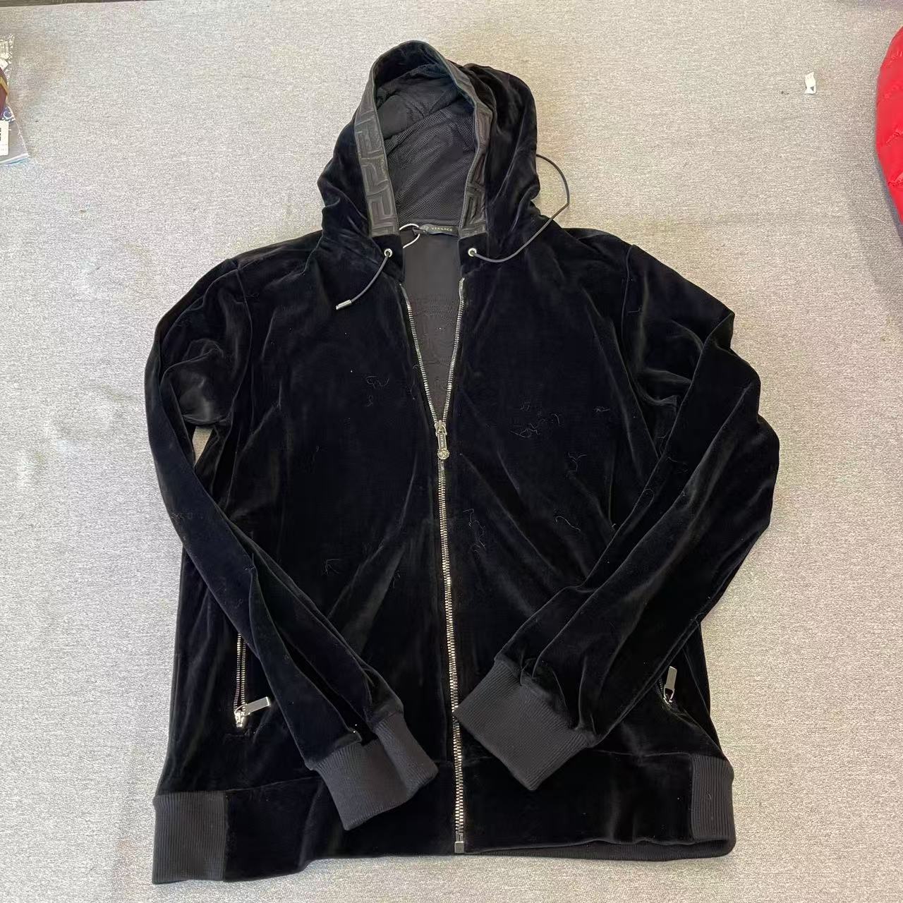 95新 VERSACE/范思哲 麦殿/丝绒帽衫均码黑色/250119VHHYW58