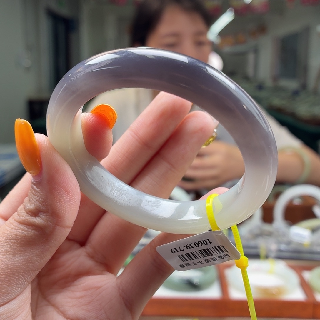 和田玉手镯未镶嵌5253