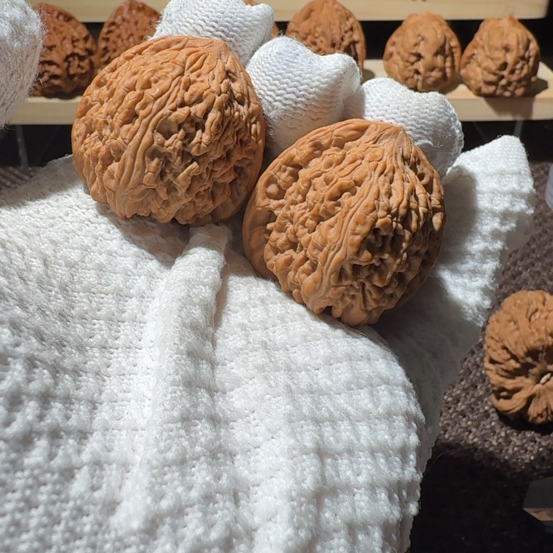 用***0文玩核桃吊坠35全品红玛瑙