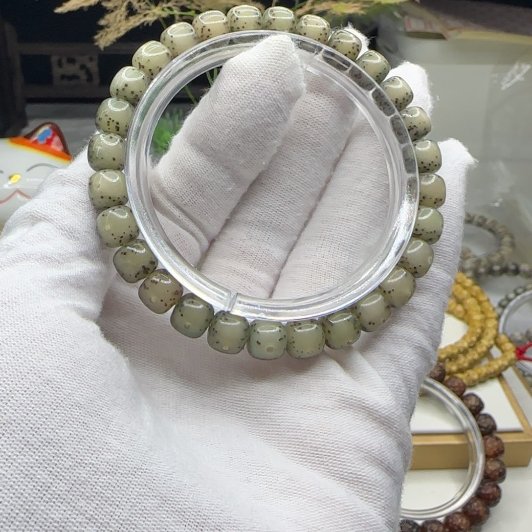 总***裁星月菩提手串全玉化8×7一朵果