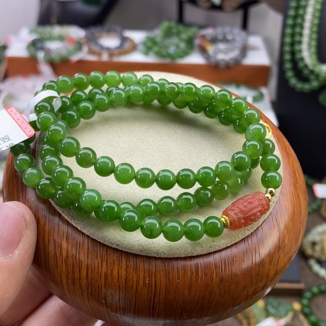 和田玉手串未镶嵌碧玉卡6