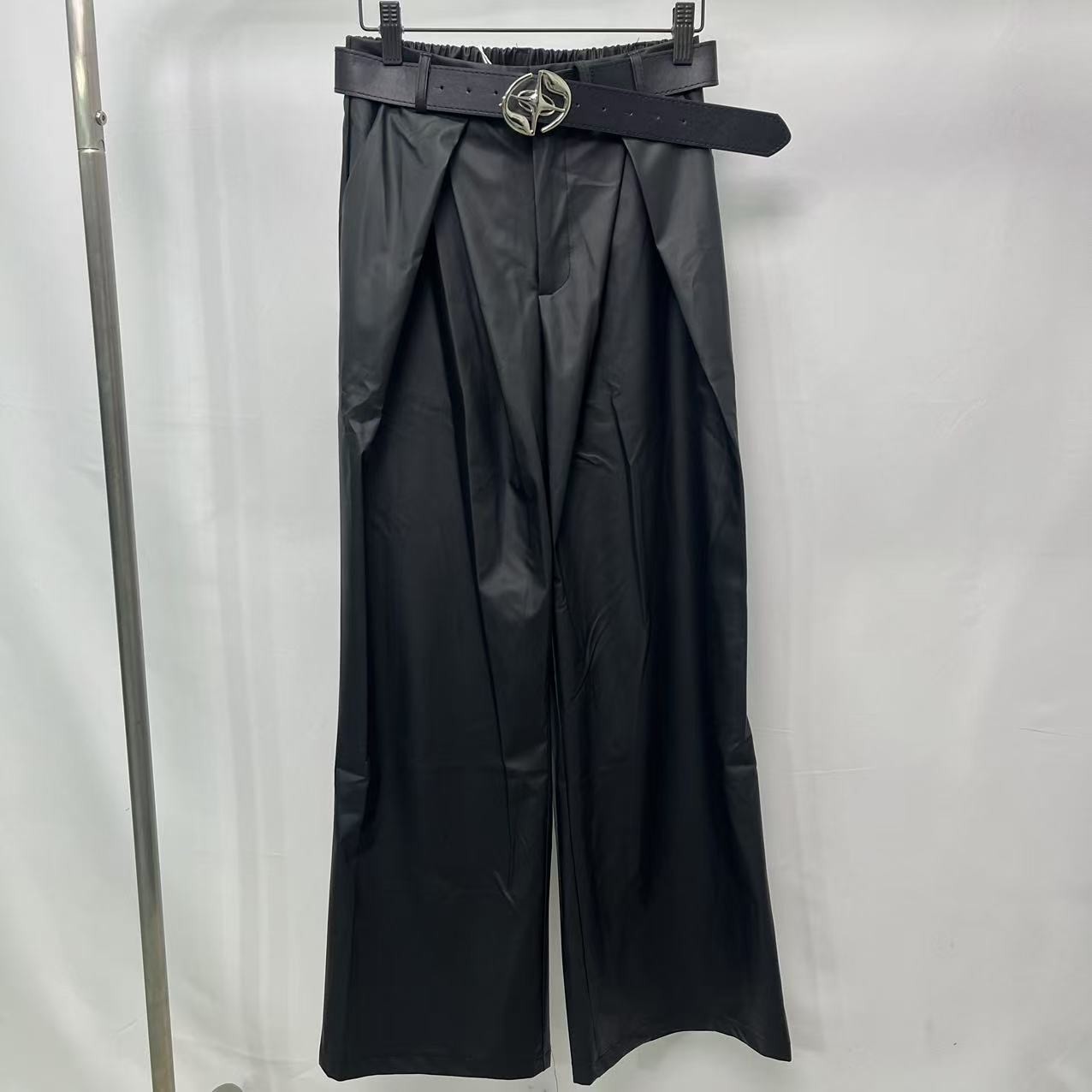 [胖鹅张]百搭设计褶皱休闲阔腿皮裤#2462[实物以直播间展示为准]