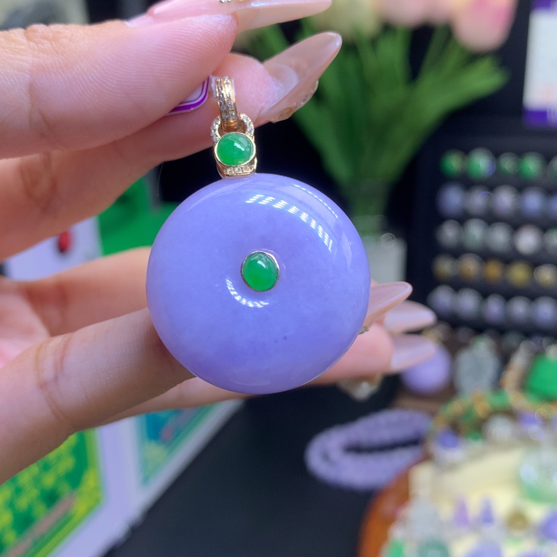 翡翠18K金镶嵌颈饰天然