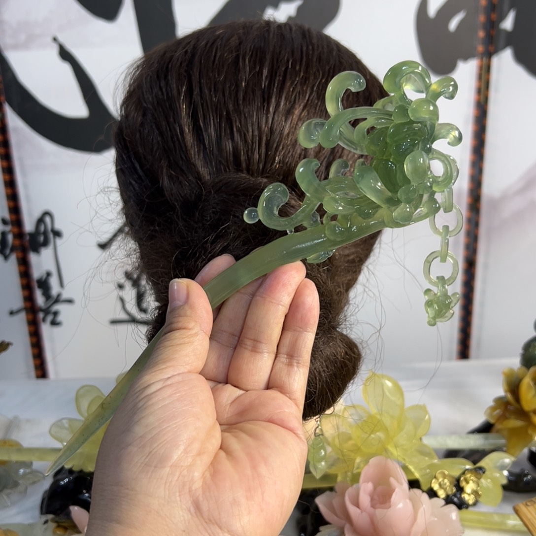 绿***海定制蛇纹石玉毛货发饰