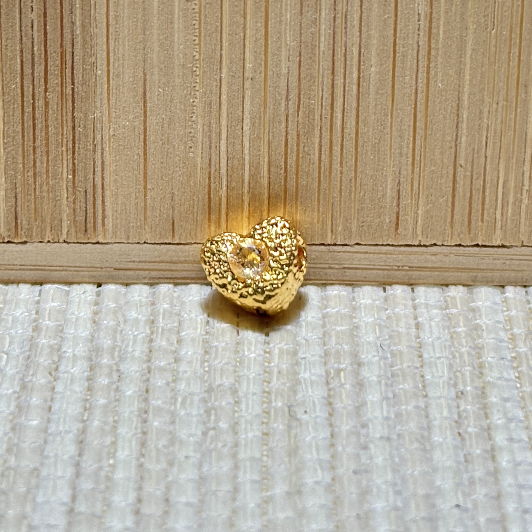 足金镶嵌锤纹爱心