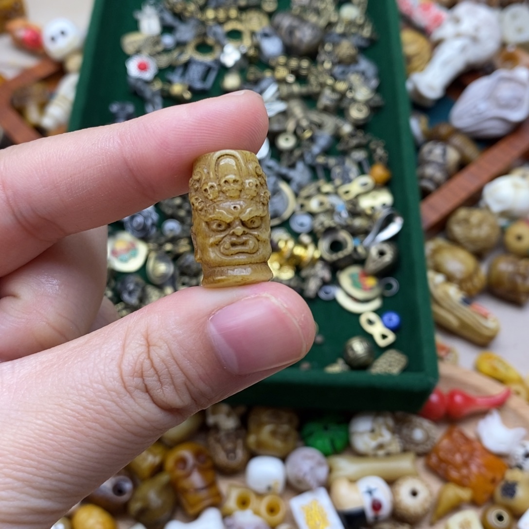 三***6其他驼骨配饰配件