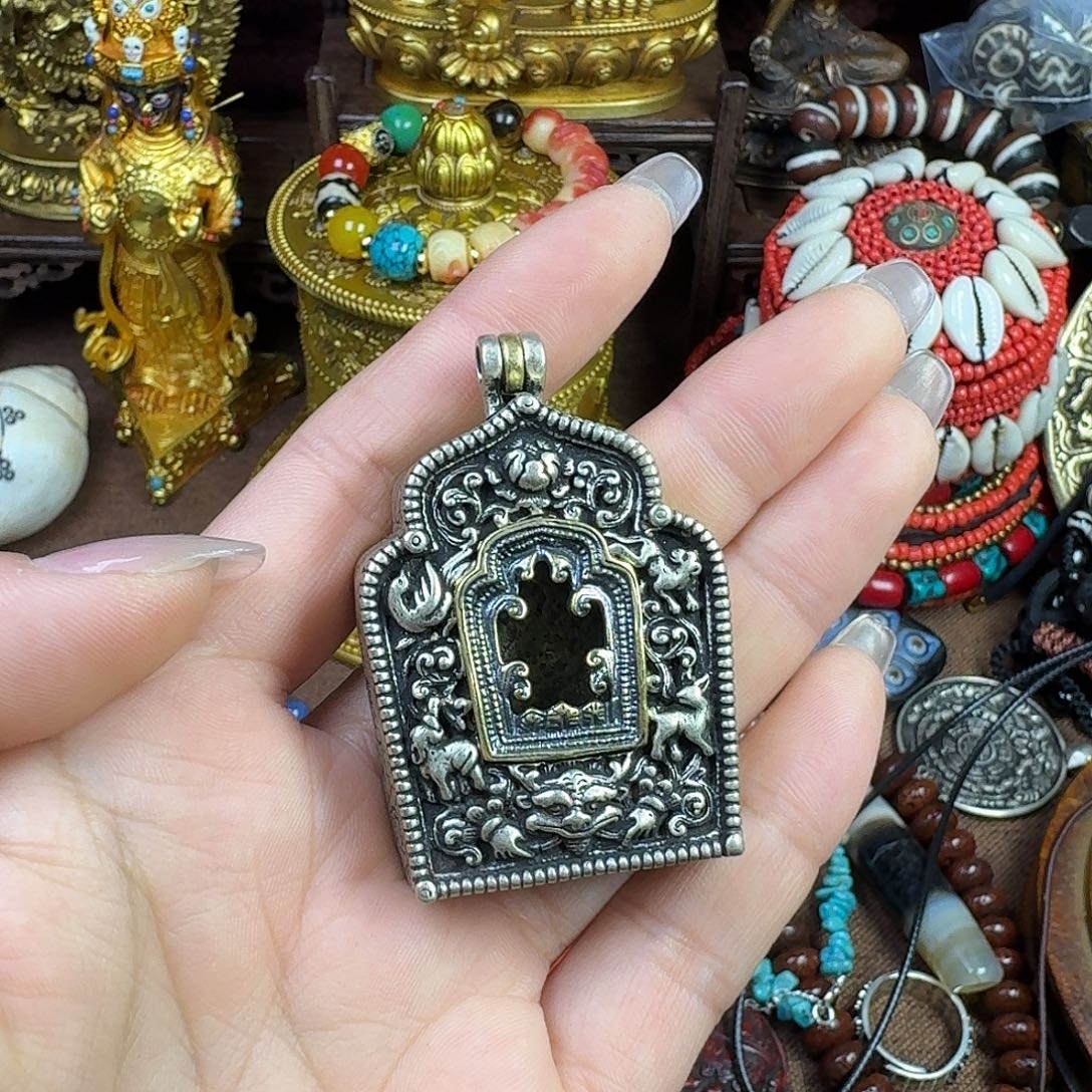 泥塑扎西德勒独特设计