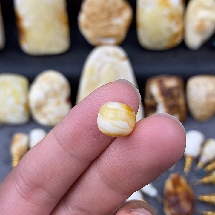 琥珀未镶嵌裸石9.9老型c958