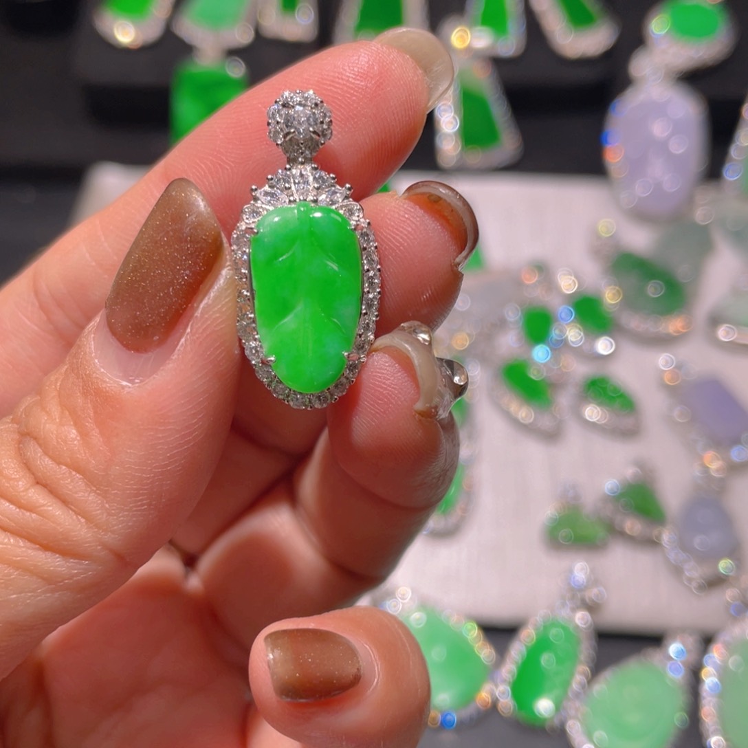 翡翠颈饰银S925镶嵌精品