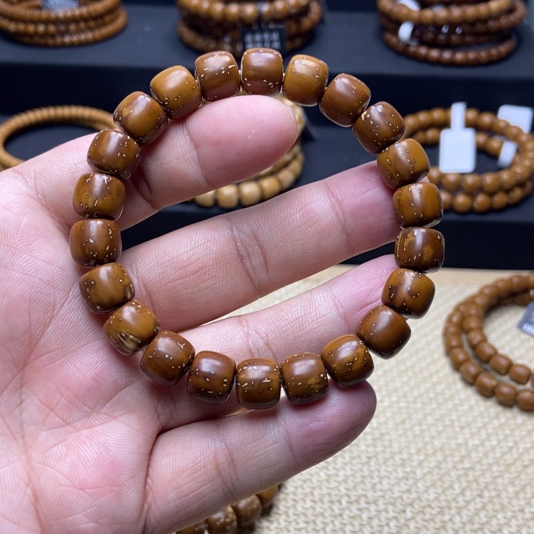 紫金鼠手串实心老型卡10.9有瑕疵