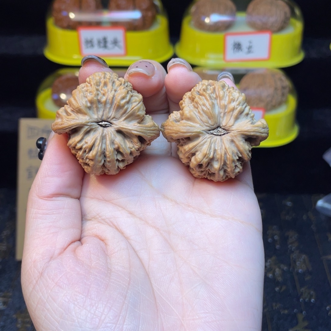 文玩核桃把件南疆石38