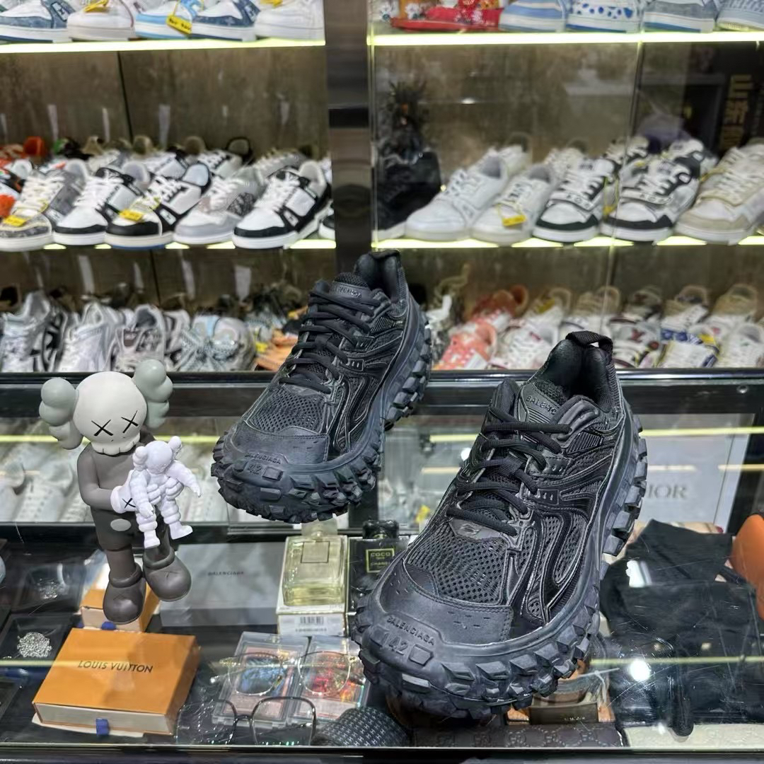 99新 Balenciaga/巴黎世家 defener黑武士配色休闲鞋/42码/原盒