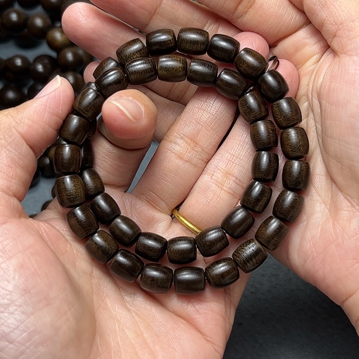 沉香手串五*哥白棋玉化