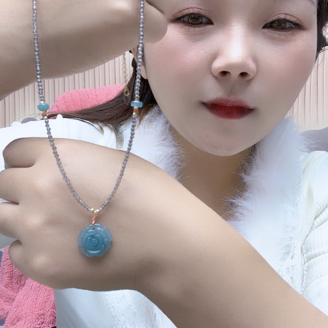 翡翠未镶嵌颈饰项链