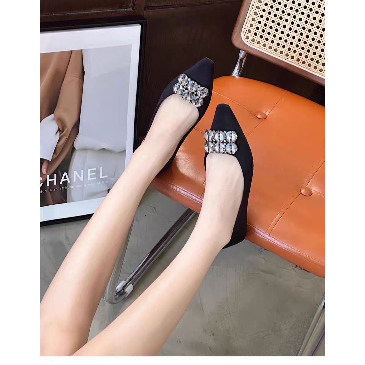 法式水钻黑色尖头平底鞋女2024新款欧美风浅口绒面低A3-8161-10
