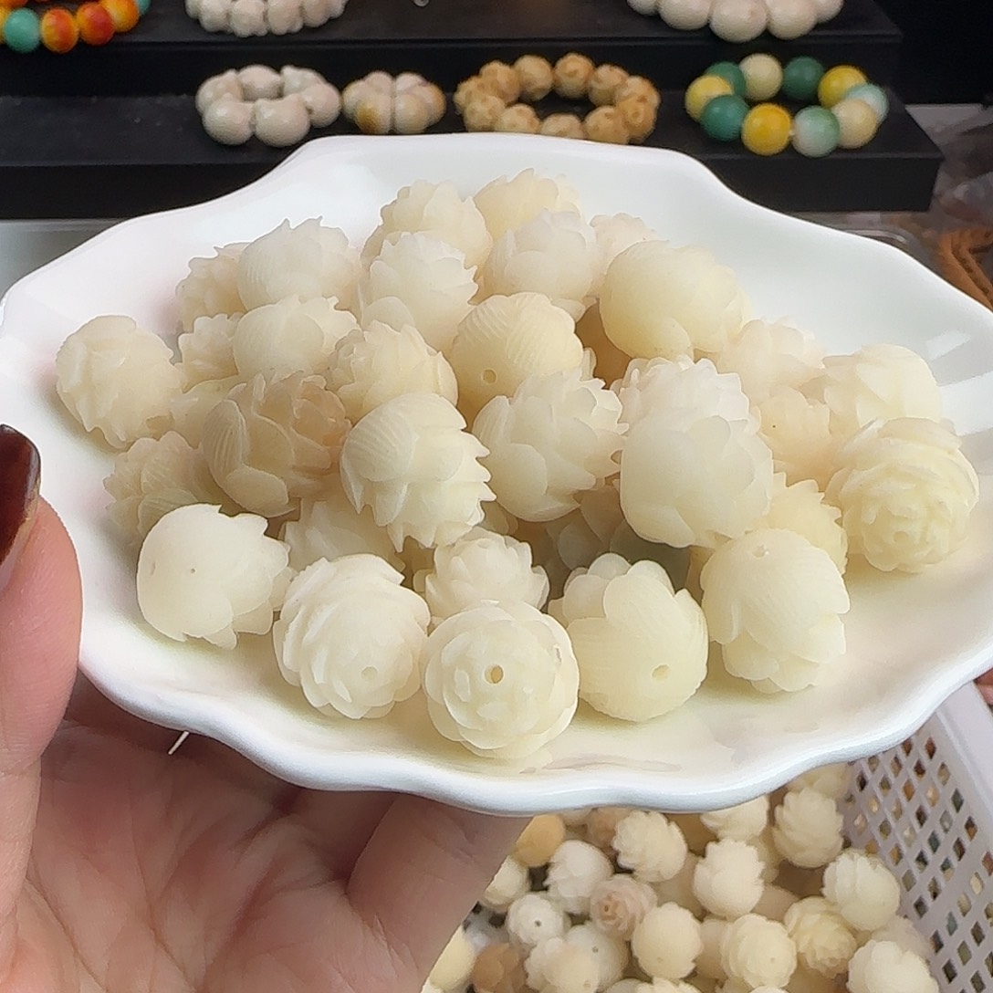 手串菩提根/象牙果瑕疵卡16-18大莲花20颗