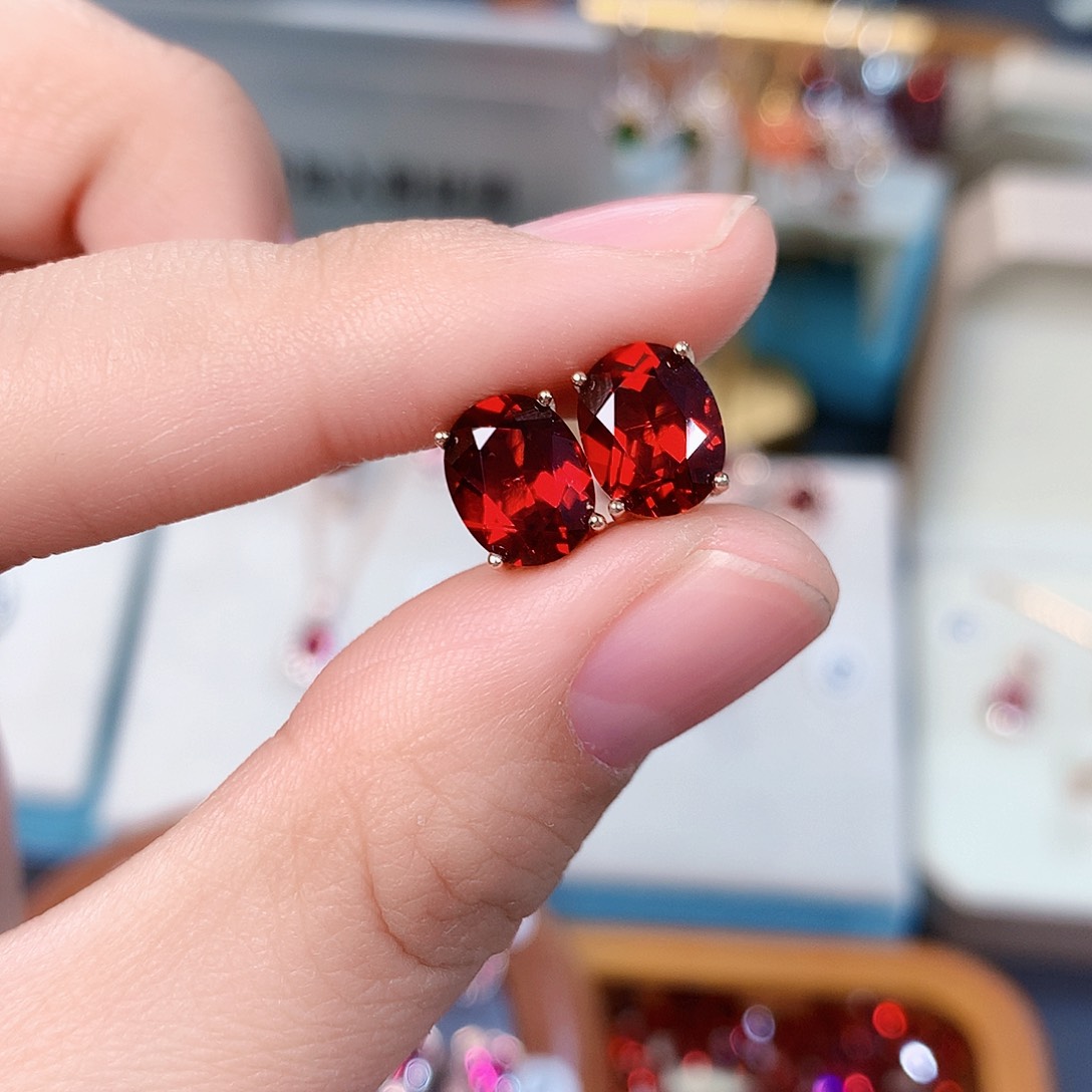 石榴石耳钉银S925镶嵌