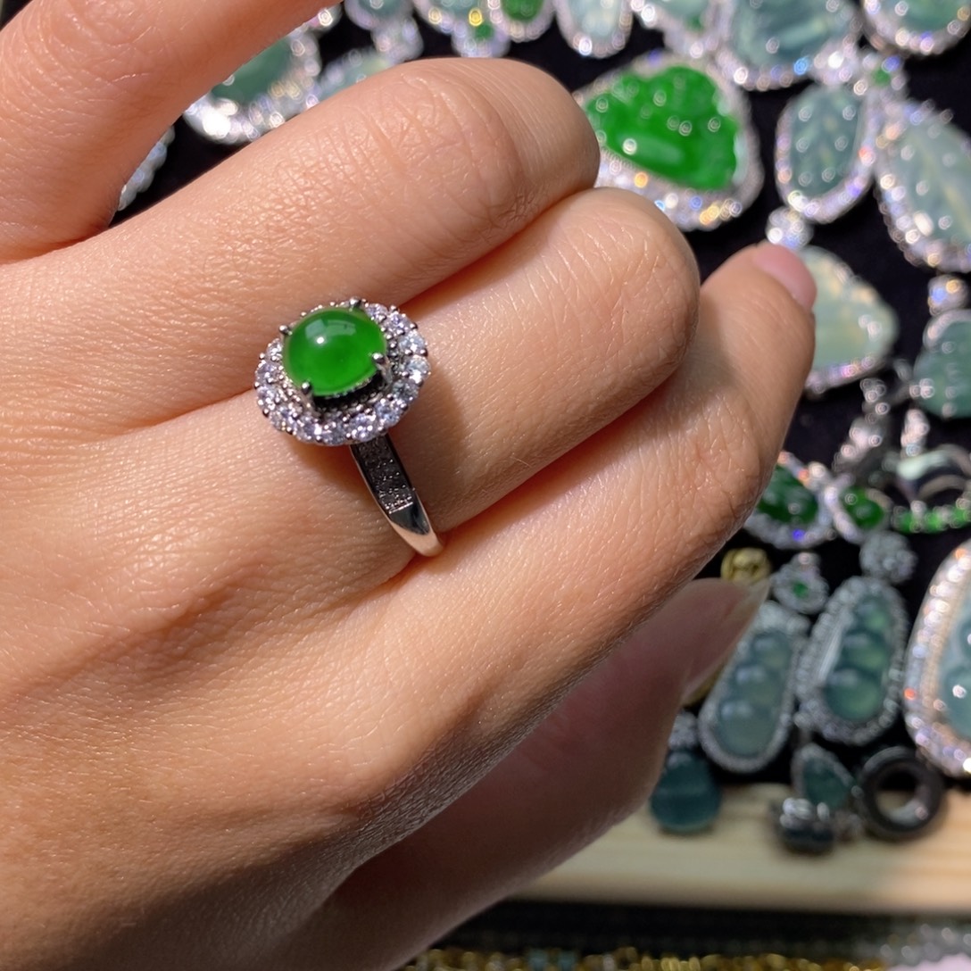 翡翠未镶嵌颈饰天然