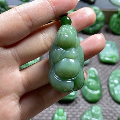 【闪购商品】颈饰未镶嵌和田玉
