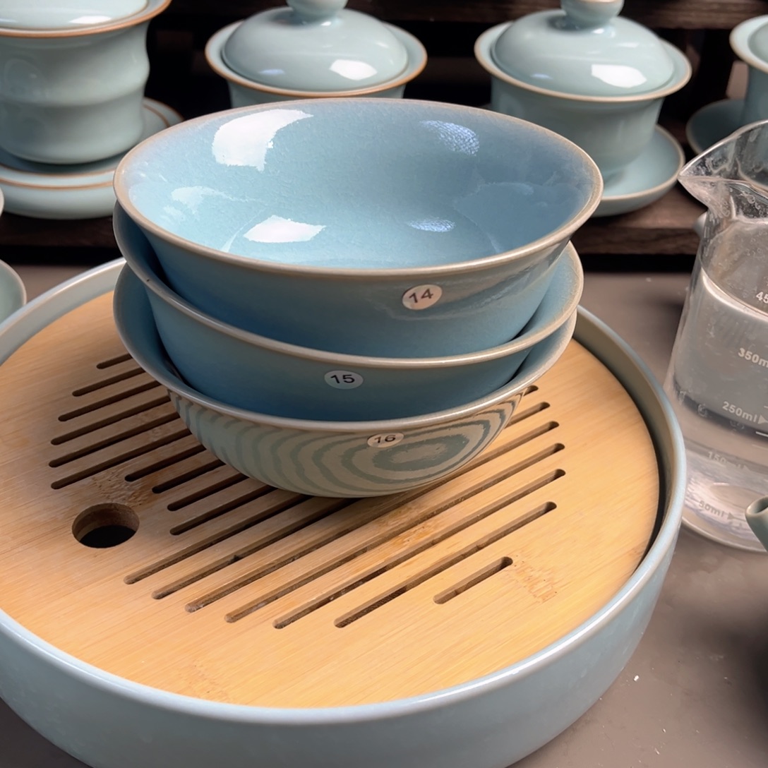 明***天摆件陶瓷天青釉等都在其制作的